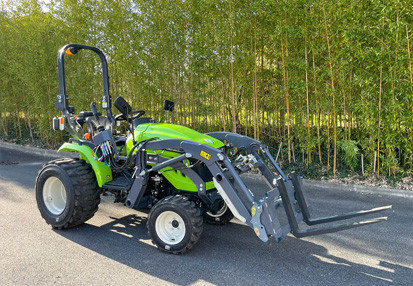 Chargeur frontal pour micro tracteur